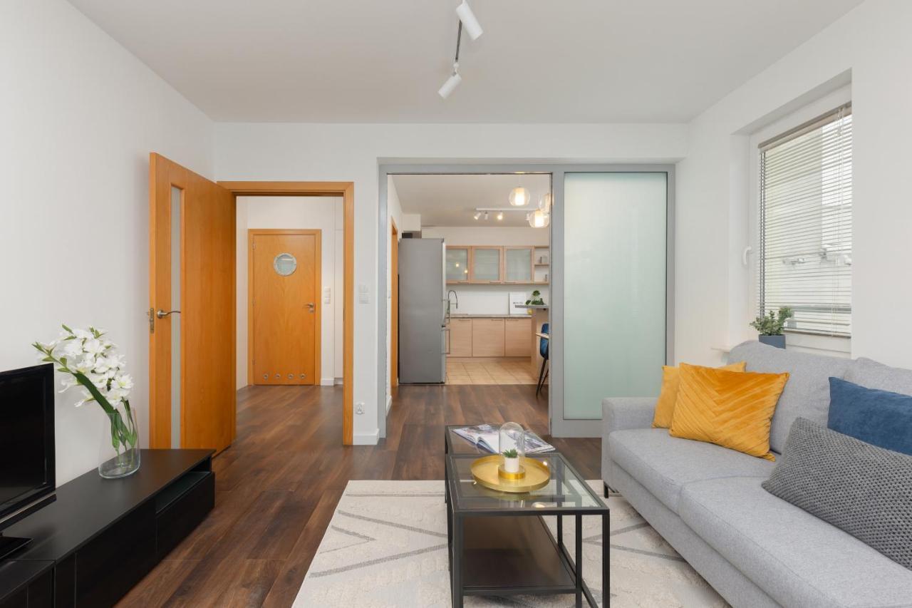 Beautiful & Spacious Warsaw Apartment By Noclegi Renters Exterior foto